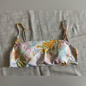 Billabong Swim Top - women’s large